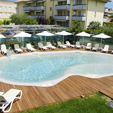 Almaluna & Hotel