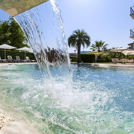Hotel Almaluna &