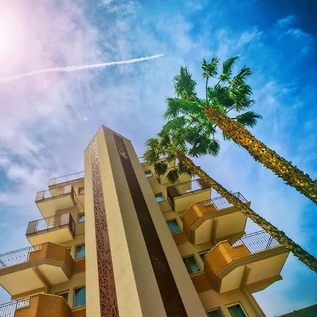 Hotel Almaluna &