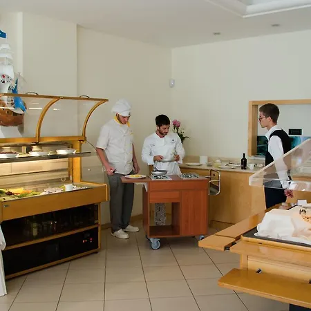 Almaluna & 3* Alba Adriatica