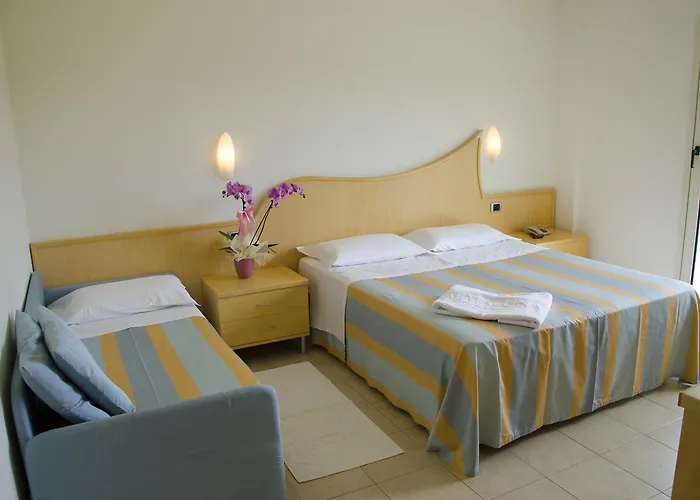 Hotel Almaluna & Alba Adriatica