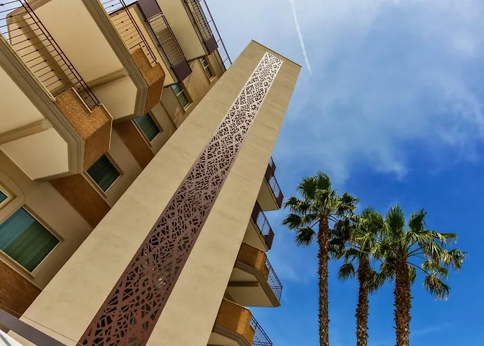 מלון Almaluna & 3*